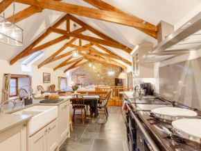 4 Bed in Hope Cove 90027